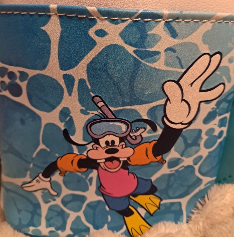 New With Tags Loungefly Disney Goofy Floatie Mini Backpack Exclusive - Picture 6 of 8